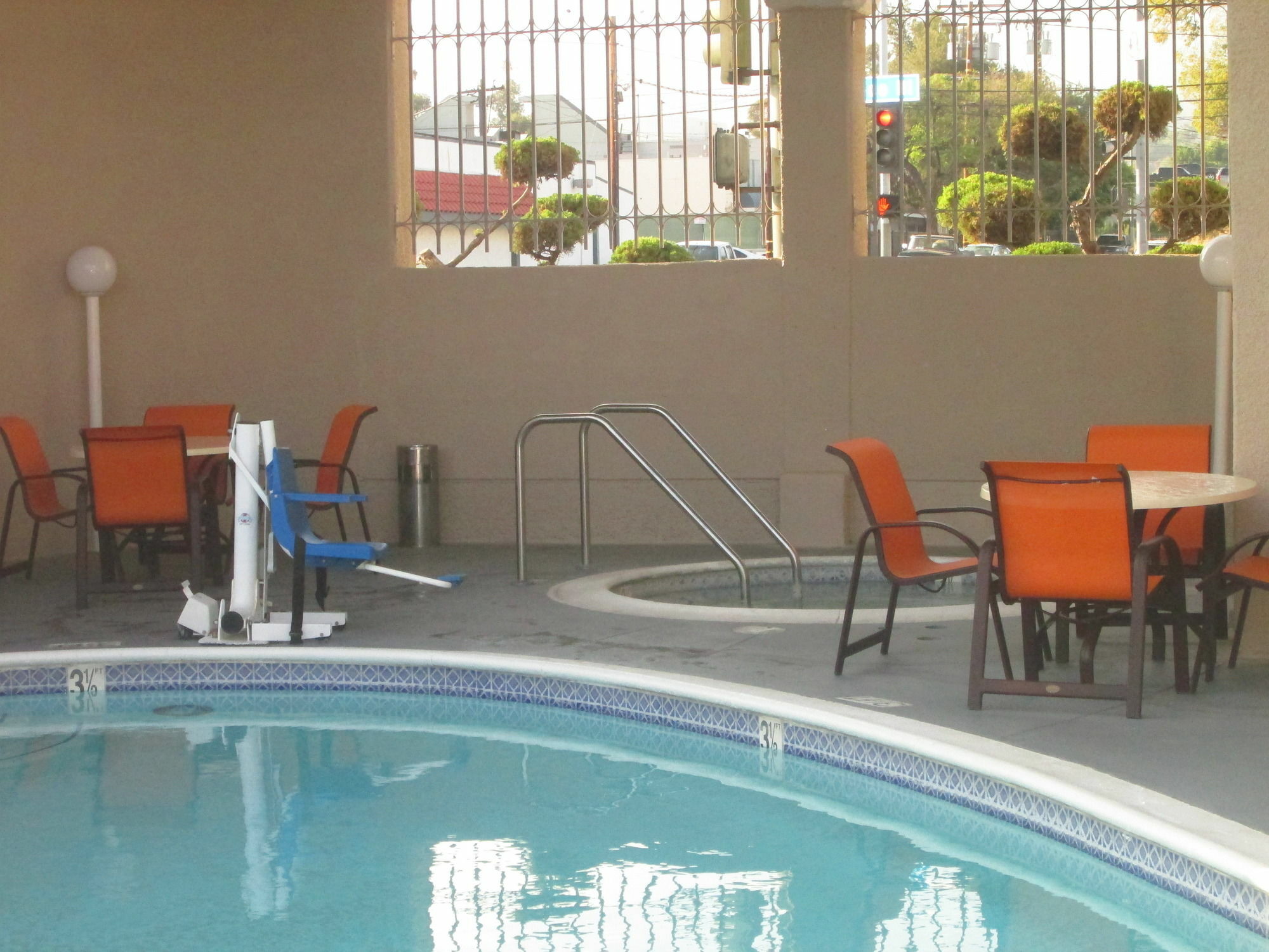 Best Western Pasadena Royale Inn & Suites Exterior photo